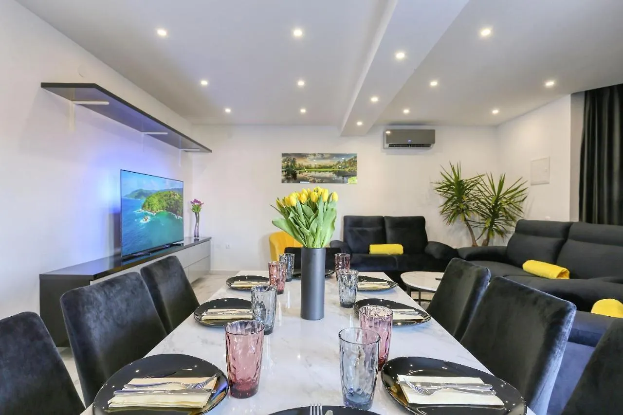 Luxury Holiday House 扎达尔 克罗地亚