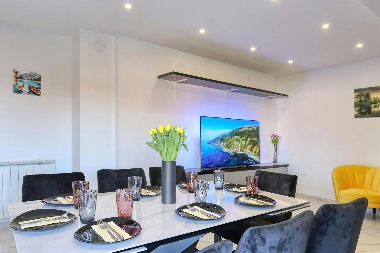 公寓 Luxury Holiday House 扎达尔