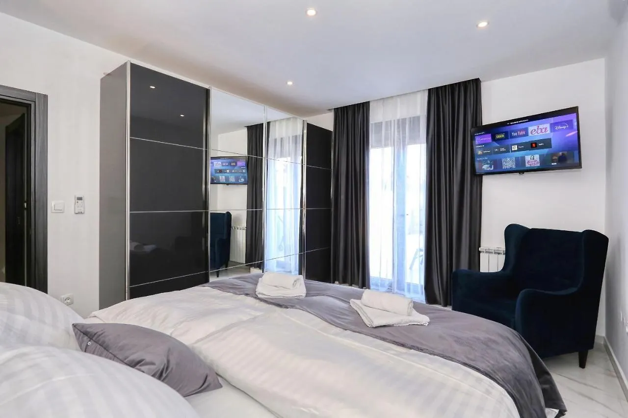 公寓 Luxury Holiday House 扎达尔