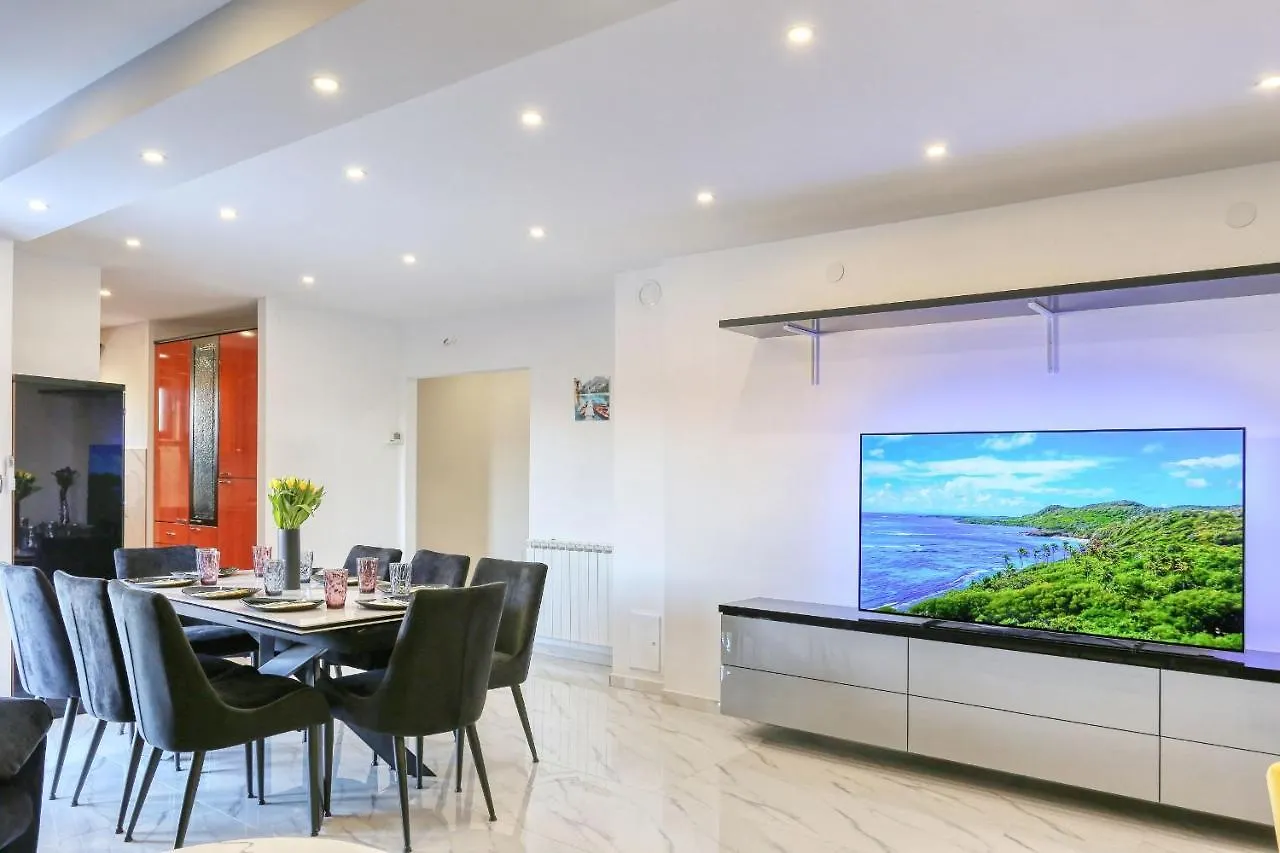 Luxury Holiday House 扎达尔 克罗地亚